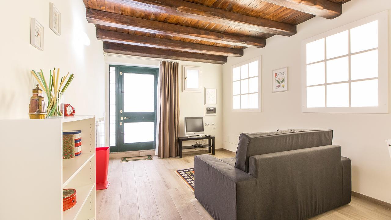 In Trastevere White Apartamento