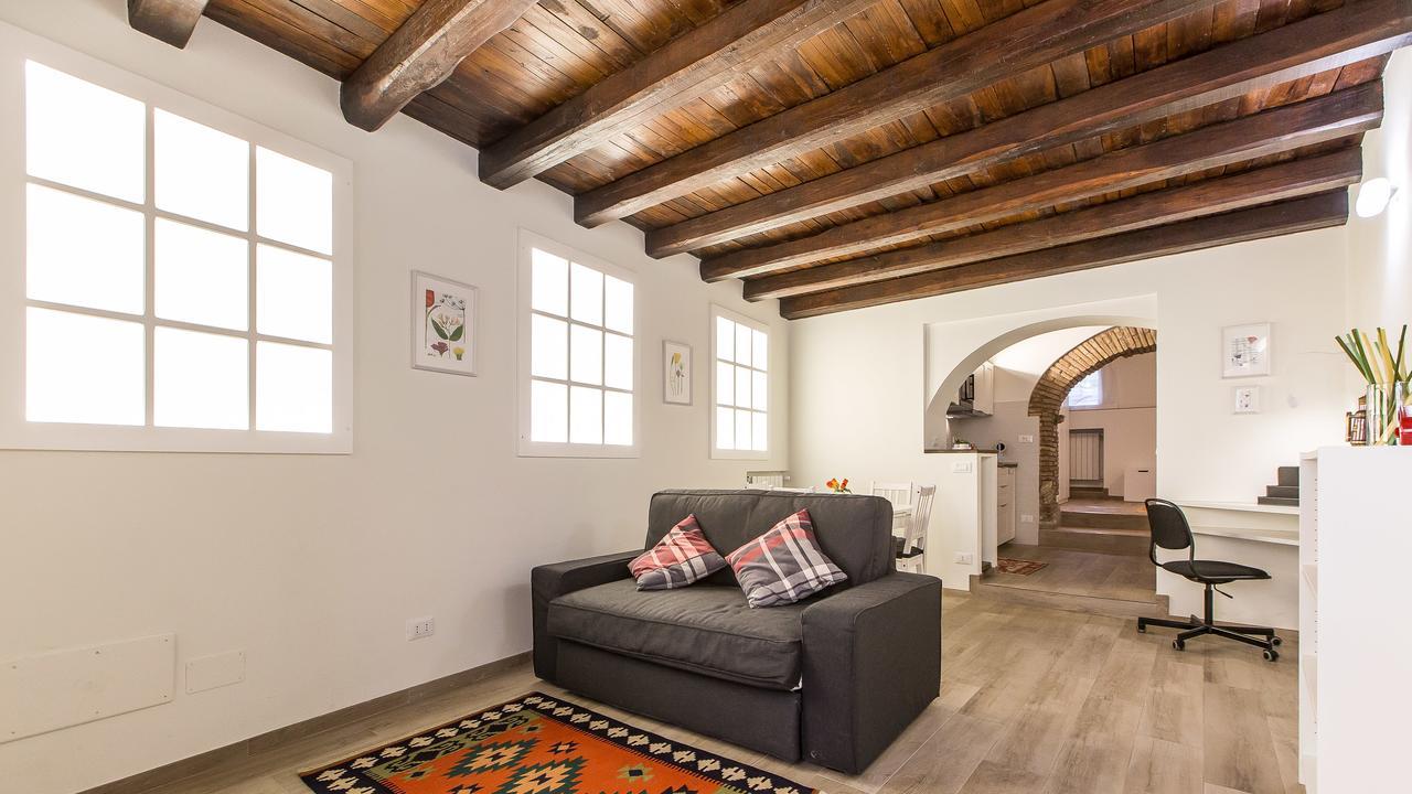Apartamento In Trastevere White