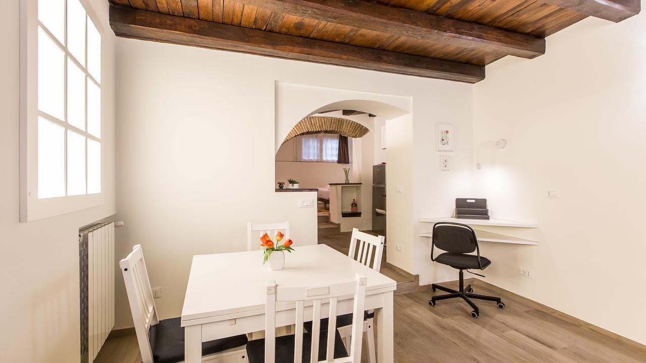 Apartamento In Trastevere White